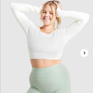 Whitney Simmons gymshark unbleached crop top